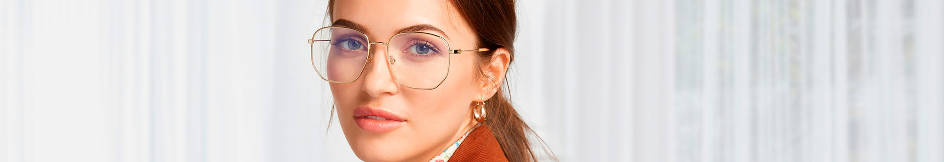 Color: Gold Glasses & Eyewear