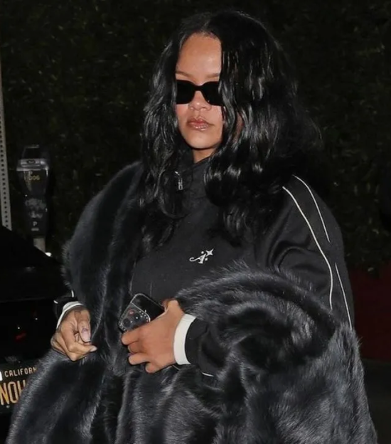 Rihanna in Gucci GG1425S
